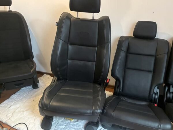 Jeep Grand Cherokee WK2 Seat Set Overland - Image 4