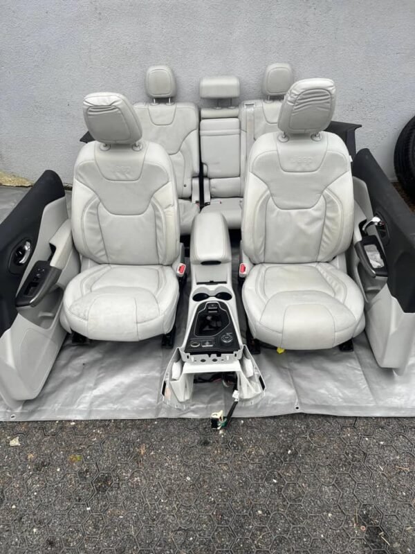 Jeep Cherokee KL Leather Seats - Image 5