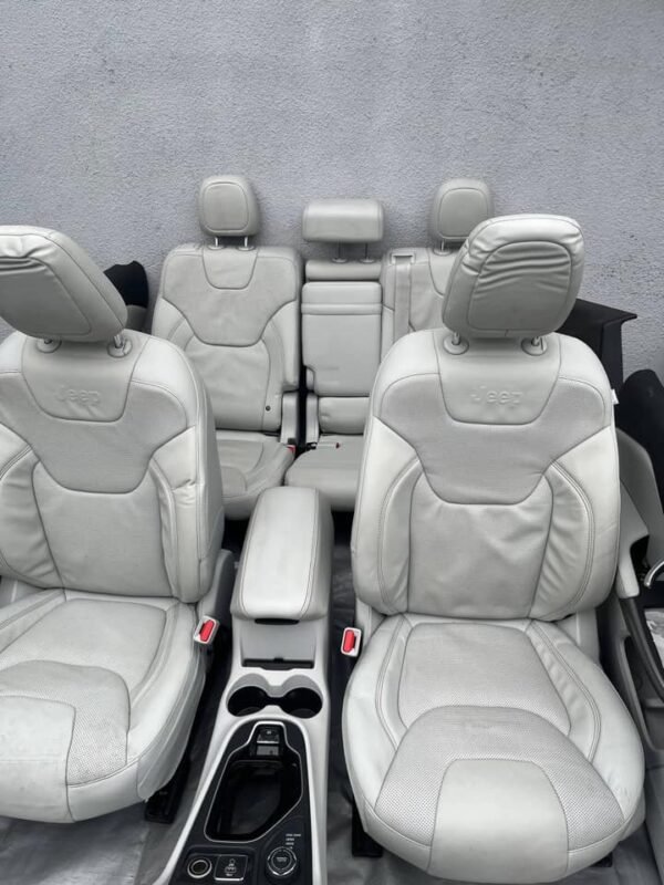 Jeep Cherokee KL Leather Seats - Image 6