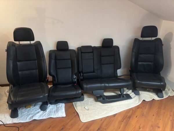 Jeep Grand Cherokee WK2 Seat Set Overland